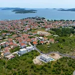 Beach Front Home In Vodice Nyaraló