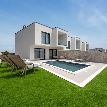 Stunning In With Kitchen Vodice