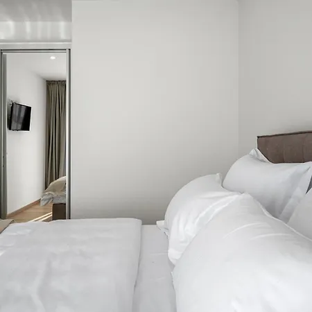 Stunning In With Kitchen *