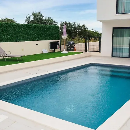 Prázdninový dům Stunning In With Kitchen