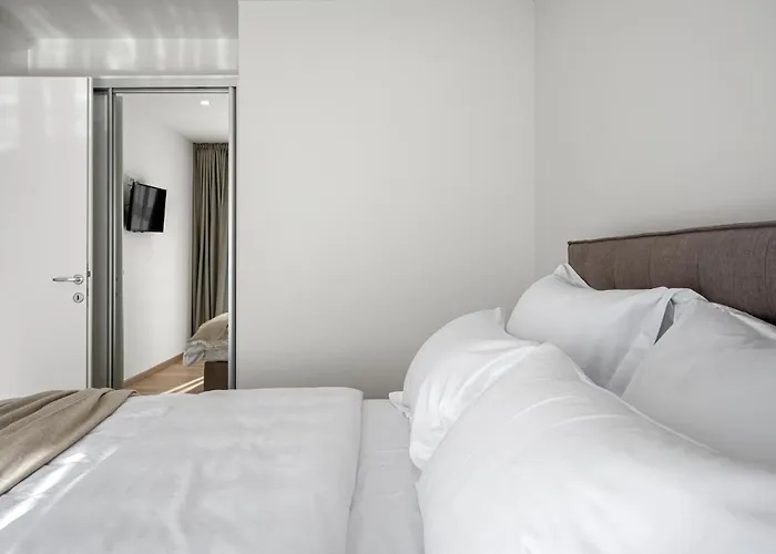 Stunning In With Kitchen *