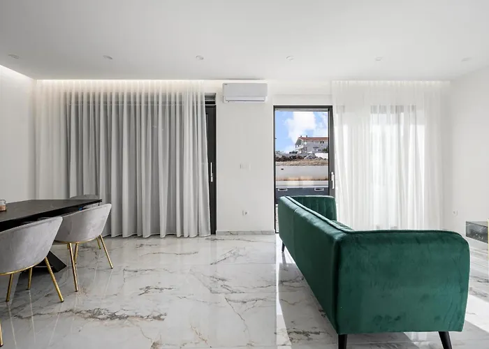 Dom wakacyjny Stunning In With Kitchen *