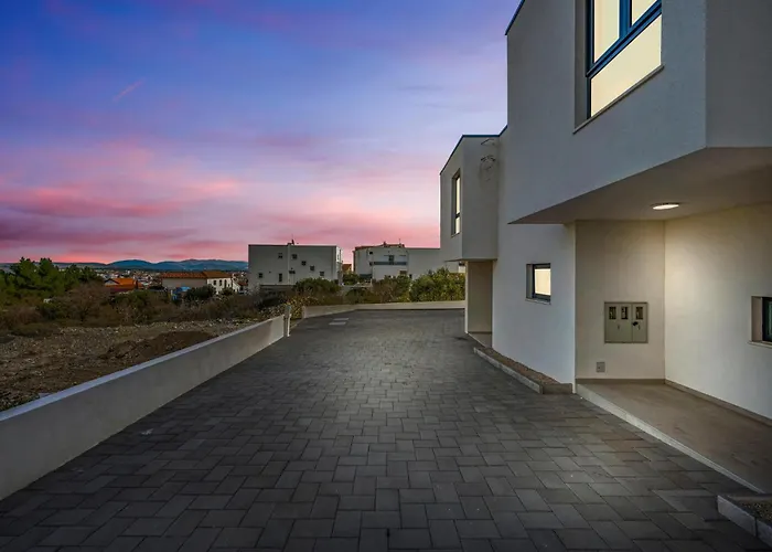 Stunning In With Kitchen Vodice