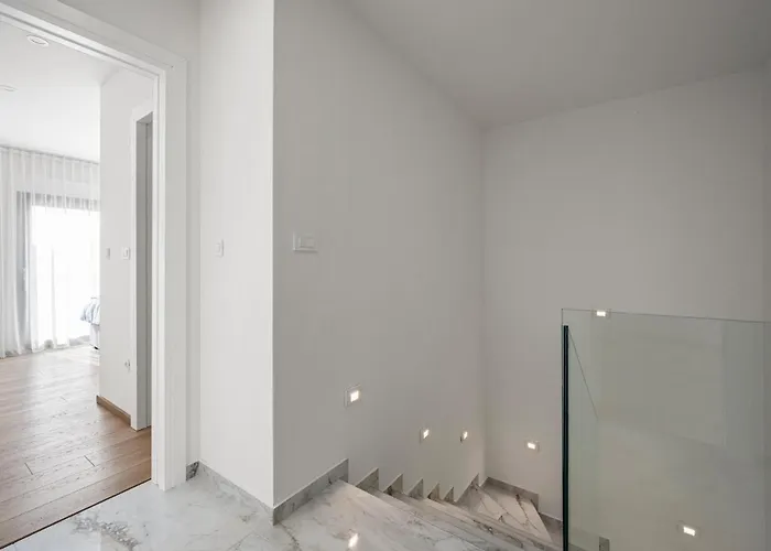 Stunning In With Kitchen Vikendica *